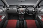 Toyota Etios 2011 года